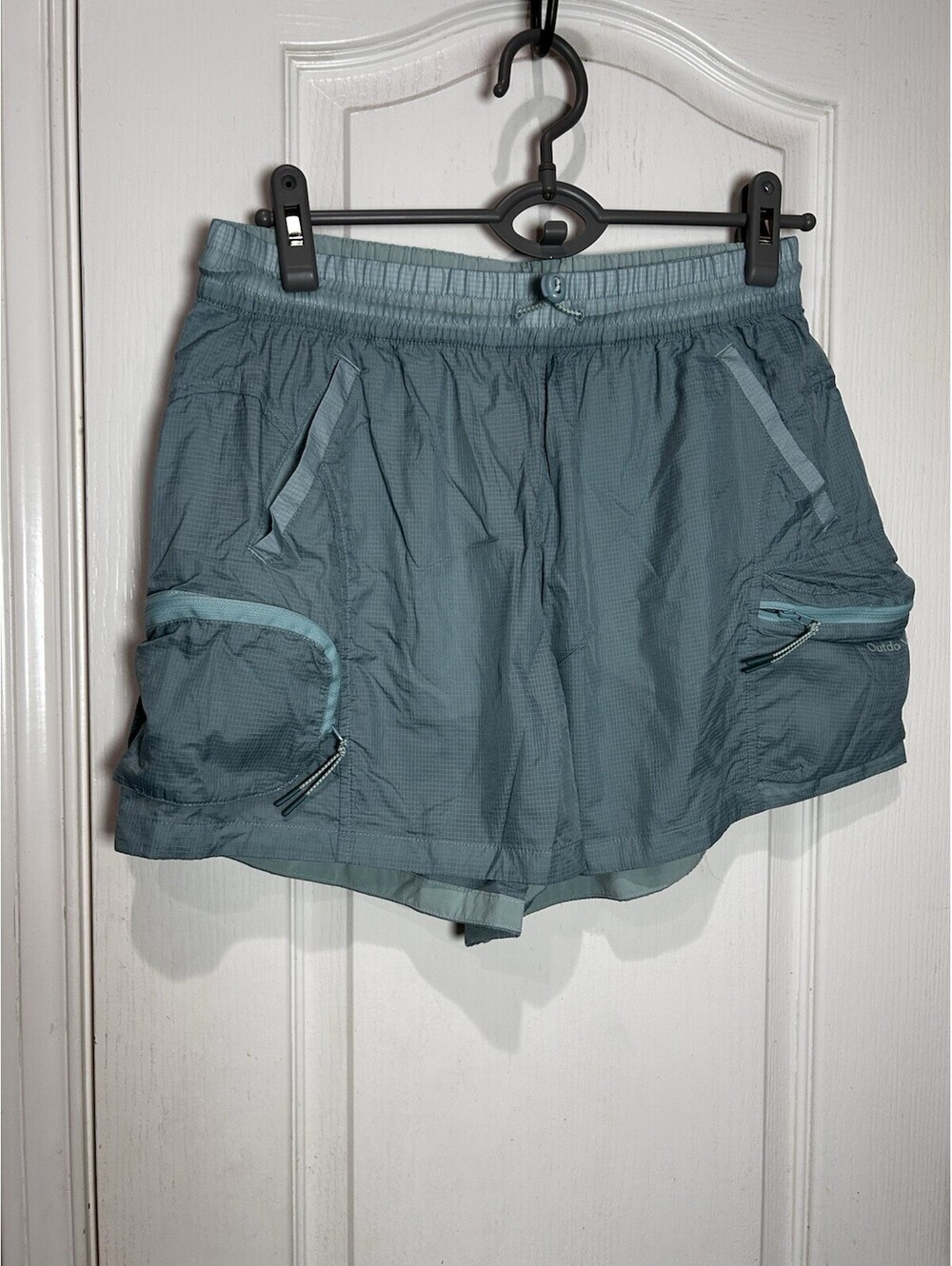 Outdoor Voices Windbreaker Cargo Shorts Womens Teal Green Hiking Trail 3” Sz M